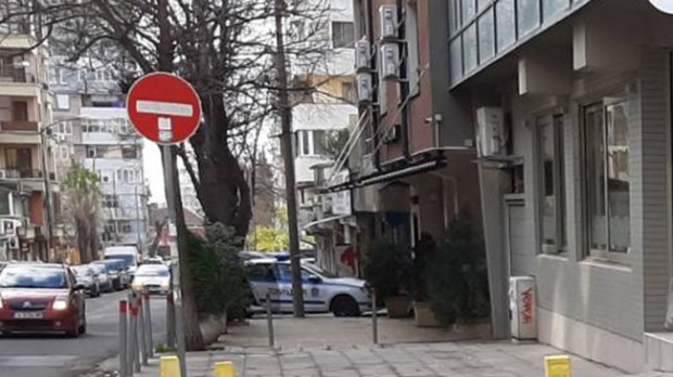 Самоубиецът от ул. Сливница 71 ударил съпругата си с летва
