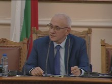 Най-възрастният депутат удари първия звънец на 47-ото НС