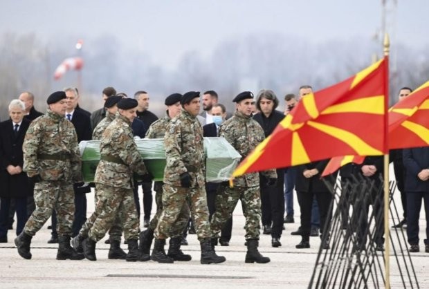 Два военнотранспортни самолета Спартан пристигнаха в Северна Македония  С тях бяха транспортирани