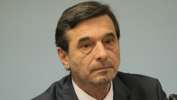 Манолов: Mинималната работна заплата трябва да е между 750 и 900 лв