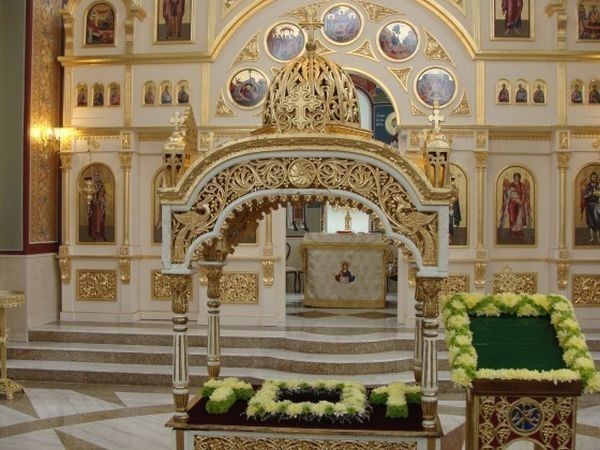 На 6 декември православната църква и християните почитат Свети Николай