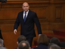 Румен Радев започва консултации с парламентарните групи