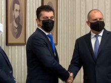 Петков пред Радев: България има нужда от магистрали, от безопасни язовири, от добри доходи