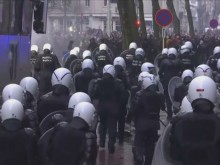 Павета летяха по време на протест срещу Covid мерките в Брюксел