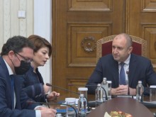 ГЕРБ-СДС: Г-н президент, месеци на чегъртане и репресии белязаха годината