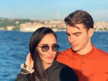 Бременна ли е Сантра или просто беше вкарана в голяма интрига?