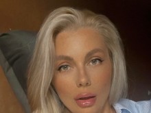 Венета Райкова си направи нос като на Камелия