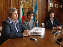Дванайсетокласници от Френската шашнаха Европа с чужди езици