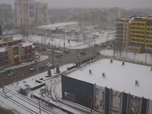 През нощта на много места ще продължи да вали сняг