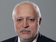 Минеков: Отказът в НС да се влиза със зелен сертификат е срамно