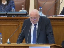 Голям скандал в парламента по време на изслушването на Велислав Минеков