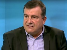 Уволнен зам.-министър обвини Кацаров, че няма тестове за учениците