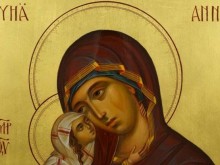 Почитаме покровителката на семейството и майчинството. Ето кой празнува днес