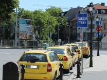 Приемат заявленията за таксиметров превоз на пътници за 2022 година