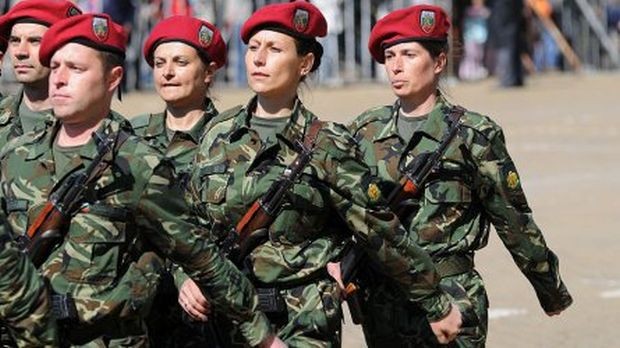 4606 са жените в армията, което е 17 % от