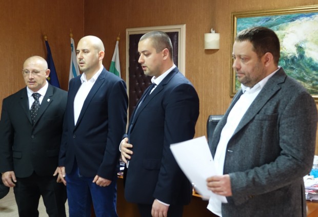 Трима нови общински съветници положиха клетва във Варна. В началото