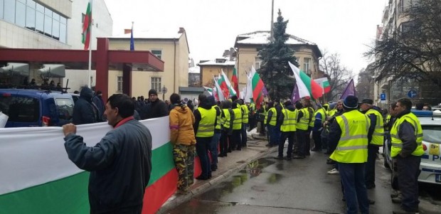 Работниците в Автомагистрали Черно море АД отново излязоха на протест