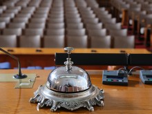"Продължаваме промяната" събират подписи за свикване на извънредно заседание на НС в понеделник