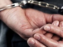 Задържаха насилник, заплашвал да залее жена с киселина