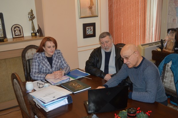 Днес областният управител проф. се срещна с директора на Бургаската