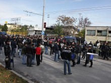 Агитките започнаха да влизат на стадиона
