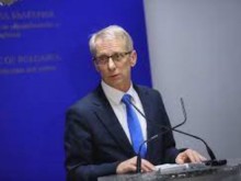 Образователният министър: Рано е да се говори за удължаване на учебната година