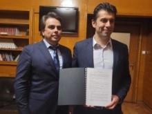 Ето какво пише в коалиционното споразумение за пенсиите, ковид обезщетенията и майчинството