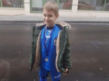 Лъчко е на 6, но вече е в "голямата игра" и иска да стане като Роналдо
