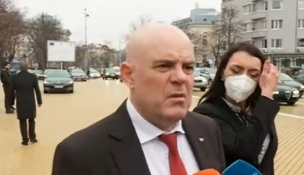 Главният прокурор Иван Гешев пожела успех днес на НС като заяви че