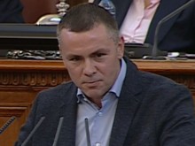 Ицо Хазарта от парламентарната трибуна: Намекнаха ми, че ще загубя най-ценното, което имам