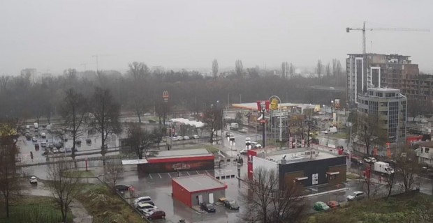 Снеговалежът в Пловдив се засилва, предаде репортер на Plovdiv24.bg. Шофирайте