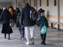 Повече от 40 психолози помагат доброволно на учители и ученици в пандемията