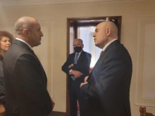 Проф. Денчев: Ако съм на мястото на Гешев, ще отида при Радев и ще му кажа, че вървим в една посока