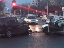 Помляха се, ад за останалите шофьори!