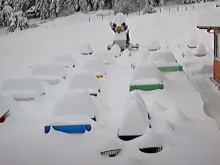 Уникална красота в планината над Пловдив, снегът е страшно много!