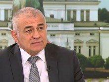 Социалният министър: Цената на тока може да се регулира чрез мораториум на тарифите