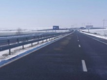 Внимание, шофьори! Заледявания по АМ "Тракия" и на пътя за Карлово