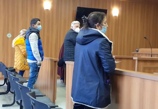 Пловдивският окръжен съд направи опит да разпита свидетелка дошла специално