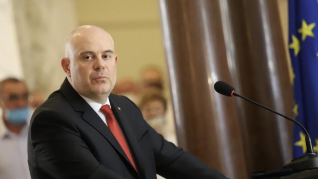 Главният прокурор Иван Гешев внесе в деловодството на 47 ото Народно