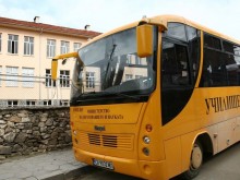 Училищните автобуси в София ще се движат в бус лентите