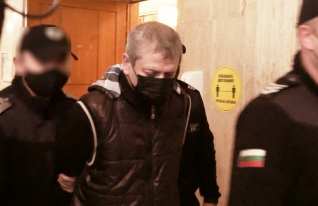 Районна прокуратура Бургас предаде на съд Деян Дичев който е обвинен