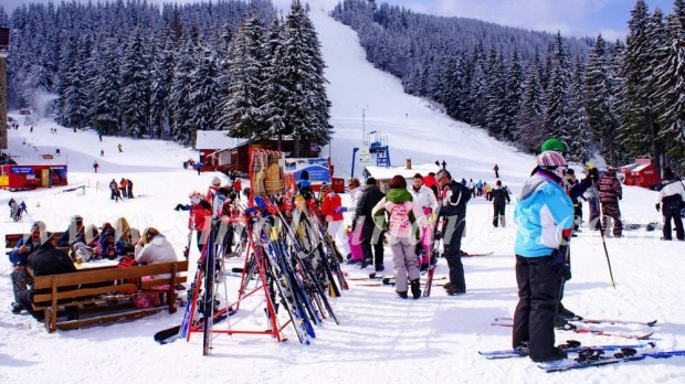 Днес се дава официален старт на ски сезона. Сняг има,