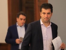 Модна експертка обясни стилът на Кирил Петков