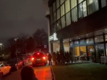 Активисти на ГЕРБ причакаха Кирил Петков пред bTV