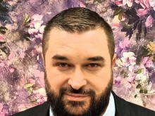 Българин е избран за най-сексапилния писател на 2021 година