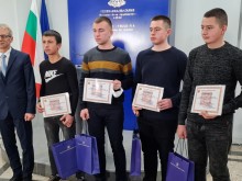 Да спасиш човешки живот! Четирима ученици бяха отличени за героизма си
