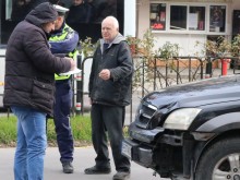Много притеснен е 81-годишният шофьор на джипа, блъснал дете на тротинетка