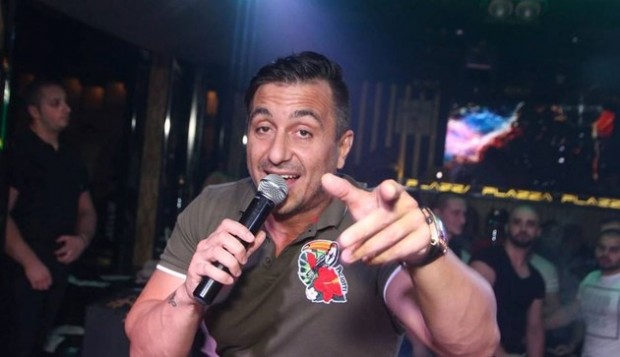 Дела срещу органите на реда води фолк певецът Константин  Заради опоскано
