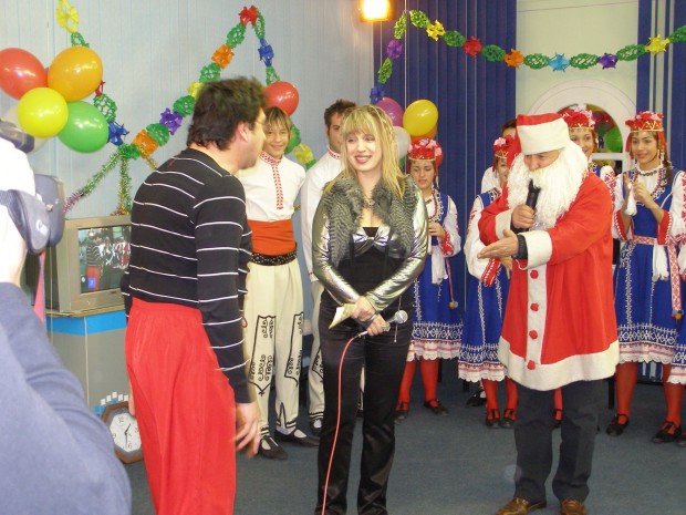 По повод Коледните празници на откритата сцена на пл Стефан Стамболов