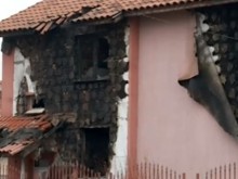 Дефектна коледна украса е подпалила къщата, в която загинаха баща и двете му деца